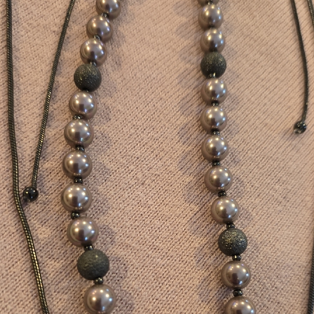 White House Black Market Black and Silver Beaded Necklace
